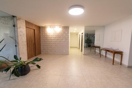 Apartamento para alugar com 78m², 2 quartos e 1 vaga Apartamento para alugar com 78m², 2 quartos e 1 vagaHall social