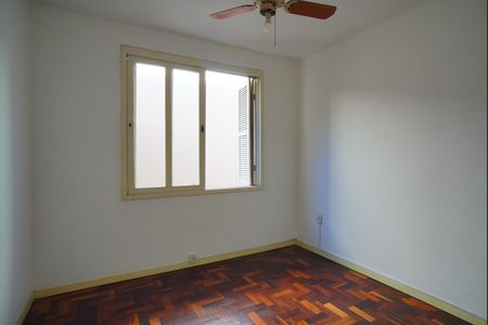 Quarto 1 de apartamento para alugar com 3 quartos, 77m² em Petrópolis, Porto Alegre