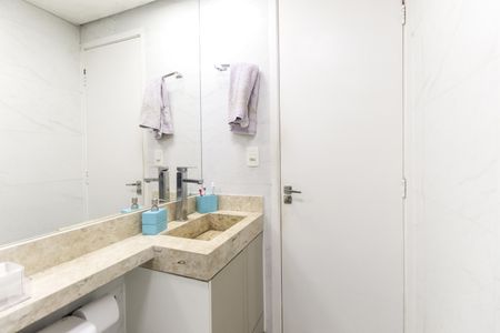 Apartamento à venda com 45m², 2 quartos e 1 vaga Apartamento à venda com 45m², 2 quartos e 1 vagaBanheiro