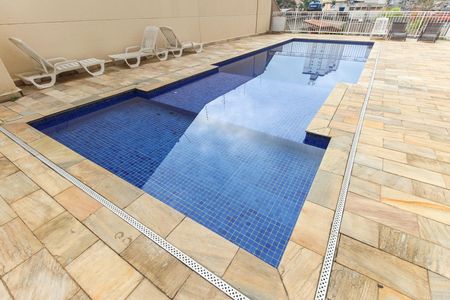 Apartamento à venda com 45m², 2 quartos e 1 vaga Apartamento à venda com 45m², 2 quartos e 1 vagaPiscina