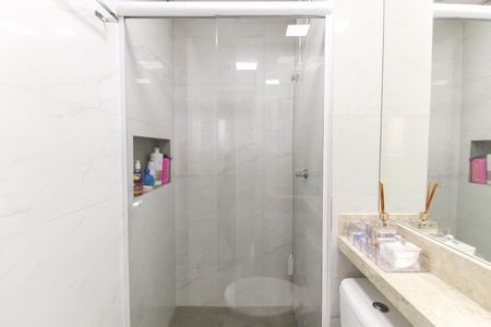 Apartamento à venda com 45m², 2 quartos e 1 vaga Apartamento à venda com 45m², 2 quartos e 1 vagaBanheiro