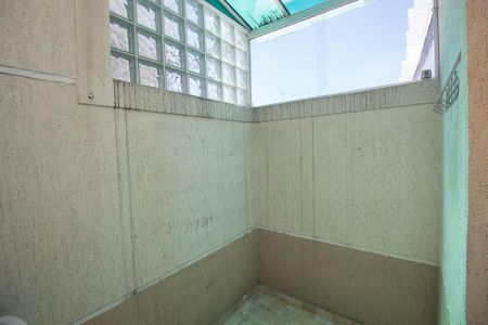 Casa de condomínio para alugar com 70m², 2 quartos e 1 vagaÁrea de Serviço