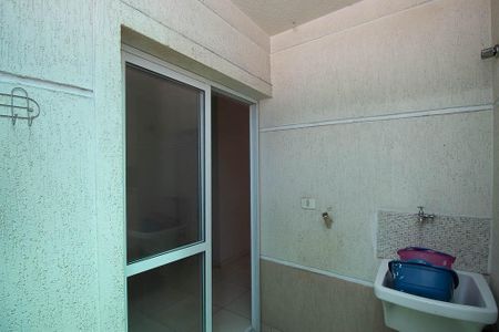 Casa de condomínio para alugar com 70m², 2 quartos e 1 vagaÁrea de Serviço