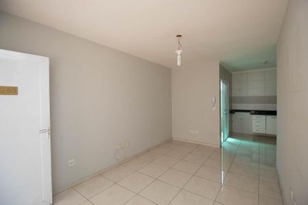 Sala de casa de condomínio para alugar com 2 quartos, 70m² em Horto Florestal, São Paulo