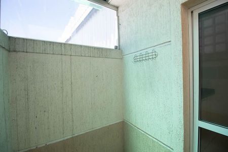 Casa de condomínio para alugar com 70m², 2 quartos e 1 vagaÁrea de Serviço