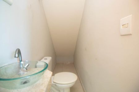 Casa de condomínio para alugar com 70m², 2 quartos e 1 vagaLavabo