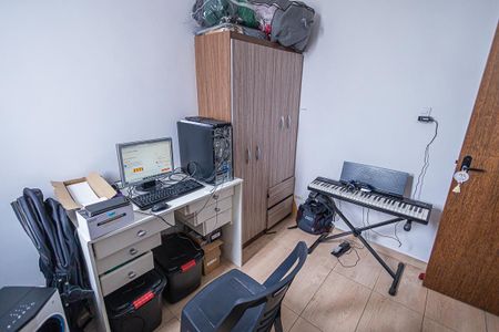 Apartamento à venda com 77m², 2 quartos e 1 vagaQuarto 1