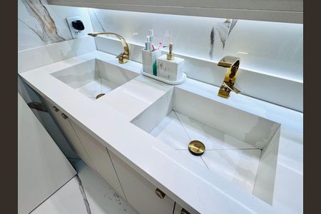 Apartamento à venda com 69m², 2 quartos e 1 vagaBanheiro da Suíte