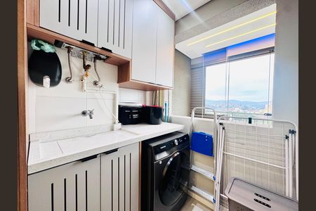 Apartamento à venda com 69m², 2 quartos e 1 vagaÁrea de Serviço