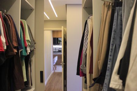 Apartamento para alugar com 69m², 2 quartos e 1 vagaCloset da Suíte