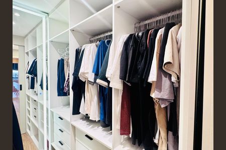 Apartamento à venda com 69m², 2 quartos e 1 vagaCloset da Suíte