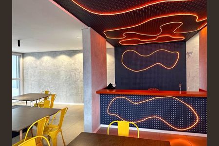 Apartamento à venda com 69m², 2 quartos e 1 vagaÁrea comum
