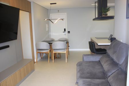 Sala de apartamento para alugar com 2 quartos, 69m² em Vila Rosalia, Guarulhos