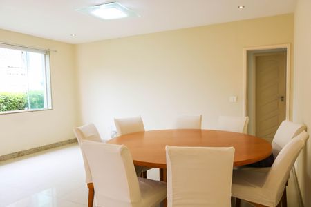 Casa de condomínio à venda com 179m², 3 quartos e 1 vaga Casa de condomínio à venda com 179m², 3 quartos e 1 vagaSala