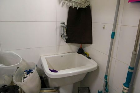 Casa de condomínio à venda com 179m², 3 quartos e 1 vagaÁrea de Serviço