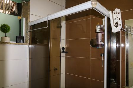 Casa de condomínio à venda com 179m², 3 quartos e 1 vagaBanheiro do Quarto Suíte          