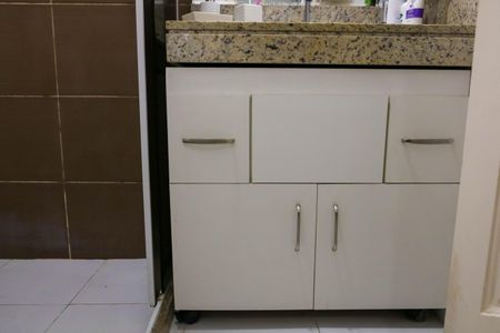 Casa de condomínio à venda com 179m², 3 quartos e 1 vagaBanheiro do Quarto Suíte   