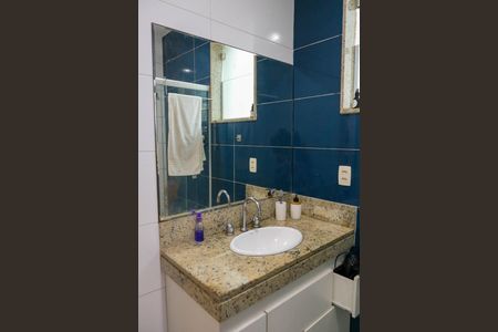 Casa de condomínio à venda com 179m², 3 quartos e 1 vagaBanheiro Social