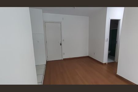 Sala de apartamento para alugar com 2 quartos, 49m² em Pechincha, Rio de Janeiro