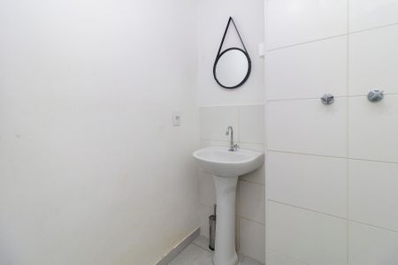 Apartamento para alugar com 42m², 2 quartos e sem vaga Apartamento para alugar com 42m², 2 quartos e sem vagaBanheiro Social