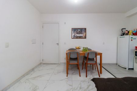 Sala de apartamento para alugar com 2 quartos, 42m² em Parque Maria Helena, São Paulo