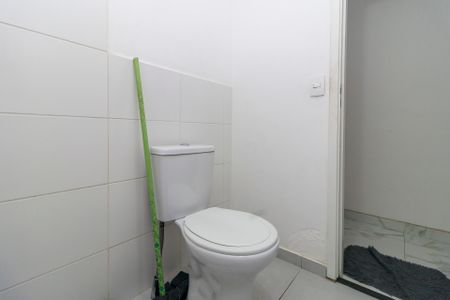 Apartamento para alugar com 42m², 2 quartos e sem vaga Apartamento para alugar com 42m², 2 quartos e sem vagaBanheiro Social