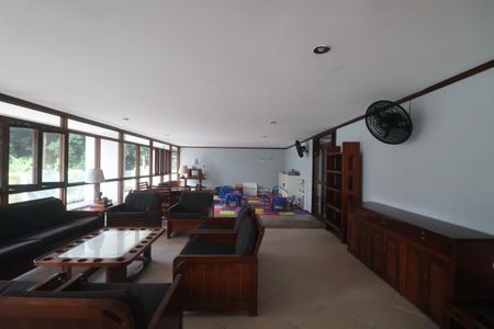 Apartamento para alugar com 125m², 3 quartos e 2 vagas Apartamento para alugar com 125m², 3 quartos e 2 vagasÁrea comum