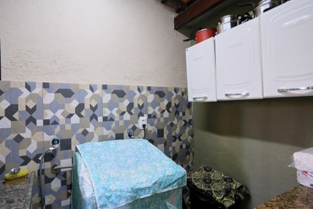 Casa à venda com 597m², 4 quartos e 7 vagas Casa à venda com 597m², 4 quartos e 7 vagasÁrea de Serviço