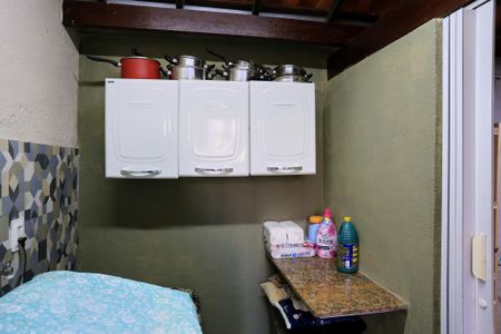 Casa à venda com 597m², 4 quartos e 7 vagas Casa à venda com 597m², 4 quartos e 7 vagasÁrea de Serviço