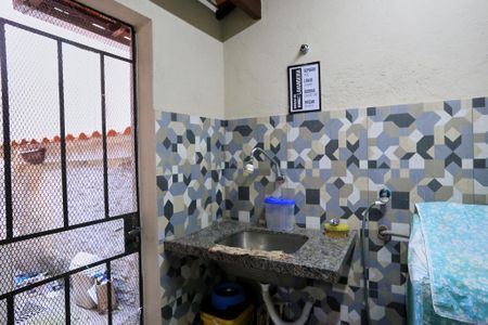 Casa à venda com 597m², 4 quartos e 7 vagas Casa à venda com 597m², 4 quartos e 7 vagasÁrea de Serviço