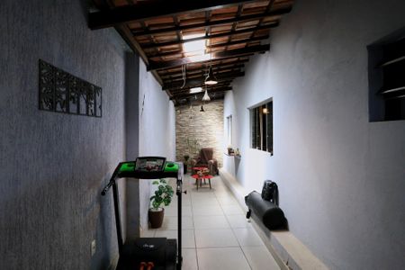 Casa à venda com 597m², 4 quartos e 7 vagas Casa à venda com 597m², 4 quartos e 7 vagasÁrea externa