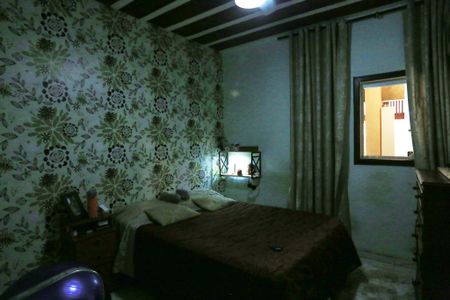 Casa à venda com 597m², 4 quartos e 7 vagas Casa à venda com 597m², 4 quartos e 7 vagasQuarto