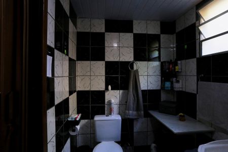 Casa à venda com 597m², 4 quartos e 7 vagas Casa à venda com 597m², 4 quartos e 7 vagasBanheiro