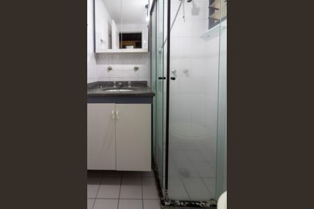 Apartamento à venda com 70m², 2 quartos e 1 vaga Apartamento à venda com 70m², 2 quartos e 1 vagaBanheiro da Suíte