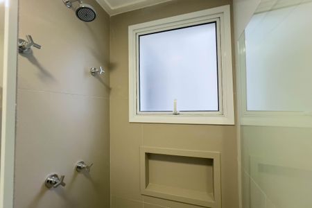 Apartamento à venda com 95m², 2 quartos e 2 vagasBanheiro da Suíte 2