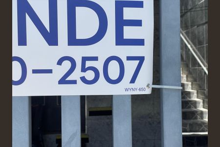 Casa à venda com 150m², 4 quartos e 2 vagas Casa à venda com 150m², 4 quartos e 2 vagasWYNY-650