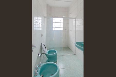 Apartamento para alugar com 60m², 2 quartos e sem vagaBanheiro