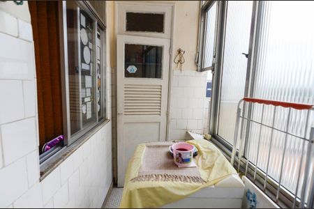 Apartamento à venda com 65m², 2 quartos e 1 vagaÁrea de Serviço