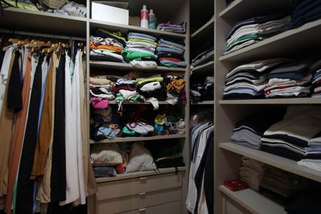 Apartamento à venda com 233m², 4 quartos e 3 vagasSuíte 2 - Closet