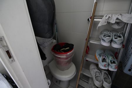 Apartamento à venda com 233m², 4 quartos e 3 vagasBanheiro de Serviço