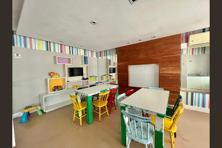 Apartamento à venda com 233m², 4 quartos e 3 vagas Apartamento à venda com 233m², 4 quartos e 3 vagasÁrea comum