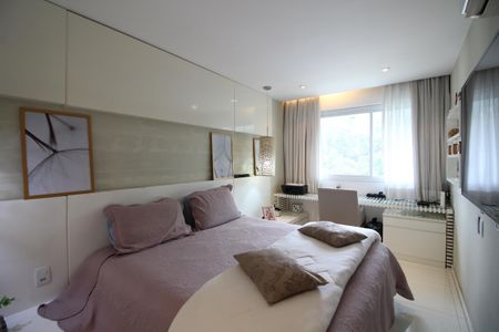 Apartamento à venda com 233m², 4 quartos e 3 vagasSuíte 2