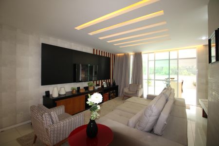 Apartamento à venda com 233m², 4 quartos e 3 vagasSala 2