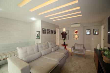 Apartamento à venda com 233m², 4 quartos e 3 vagasSala 2