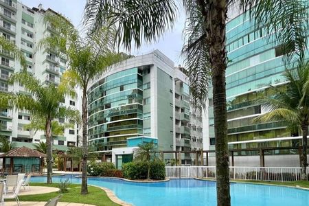 Apartamento à venda com 233m², 4 quartos e 3 vagas Apartamento à venda com 233m², 4 quartos e 3 vagasFachada