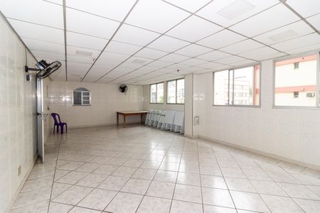 Apartamento para alugar com 52m², 2 quartos e 1 vaga Apartamento para alugar com 52m², 2 quartos e 1 vagaÁrea comum - Salão de festas