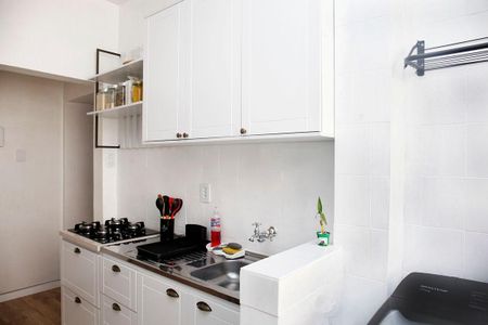 Cozinha + Área de Serviço de kitnet/studio à venda com 1 quarto, 41m² em Moinhos de Vento, Porto Alegre