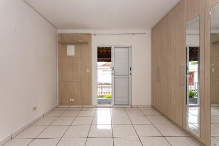 Casa para alugar com 200m², 4 quartos e 5 vagas Casa para alugar com 200m², 4 quartos e 5 vagasQuarto 1