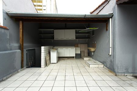 Casa para alugar com 200m², 4 quartos e 5 vagas Casa para alugar com 200m², 4 quartos e 5 vagasTerraço