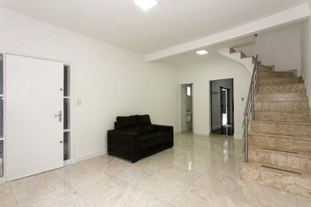 Sala de casa para alugar com 4 quartos, 200m² em Vila Moreira, São Paulo